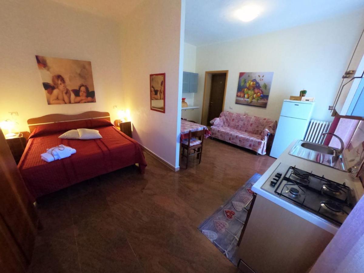 Le Stanze Di Ricci - Affittacamere Low Cost Lesina Εξωτερικό φωτογραφία