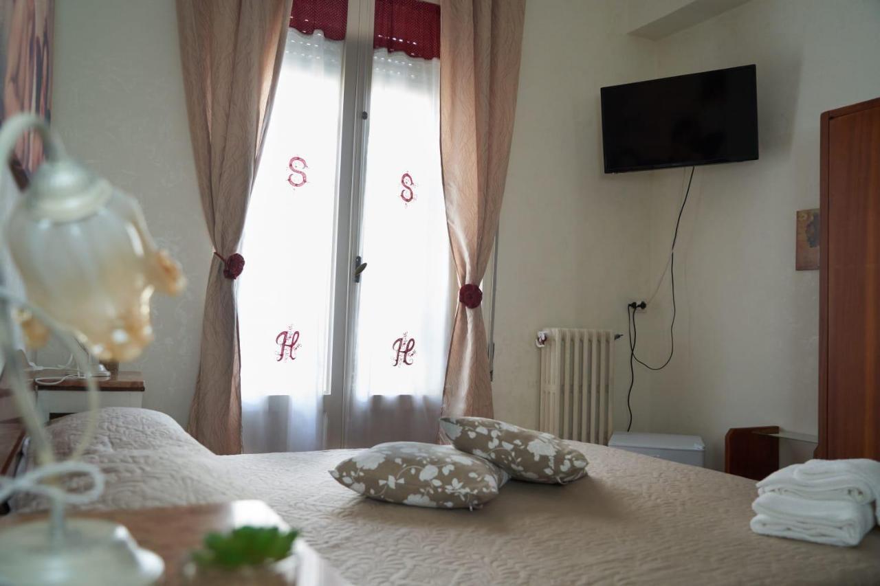 Le Stanze Di Ricci - Affittacamere Low Cost Lesina Εξωτερικό φωτογραφία